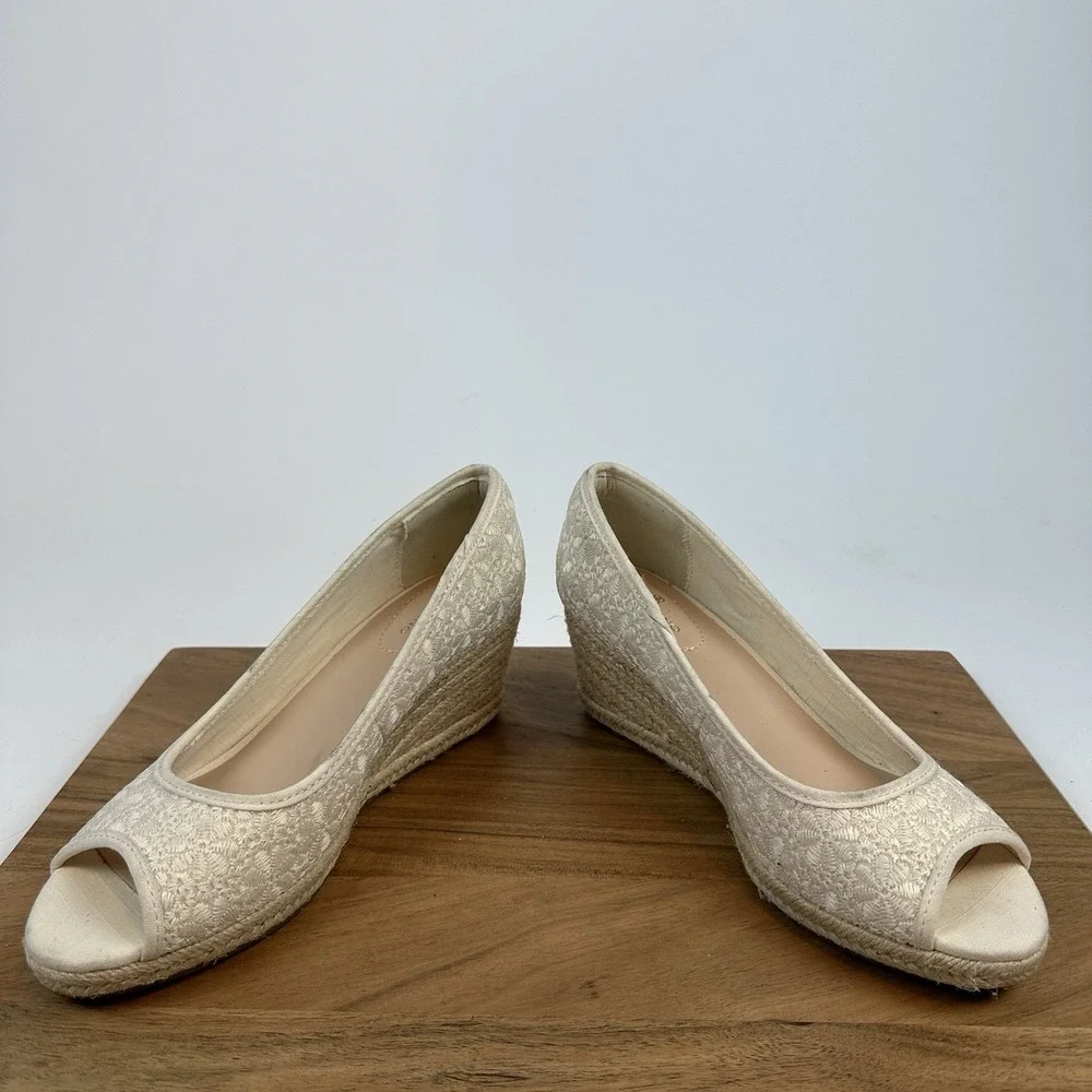 Bandolino size standard